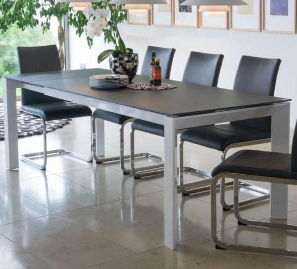 Mobo Extendable Dining Table